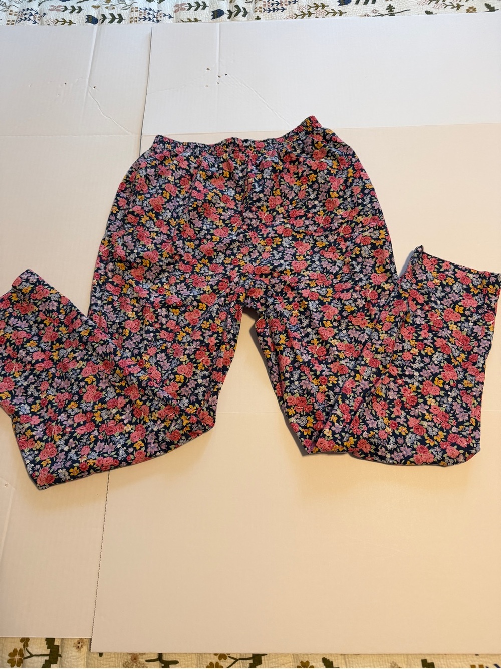 VTG Floral Print Lightweight Ankle pants in Black with Pink & Yellow Blooms